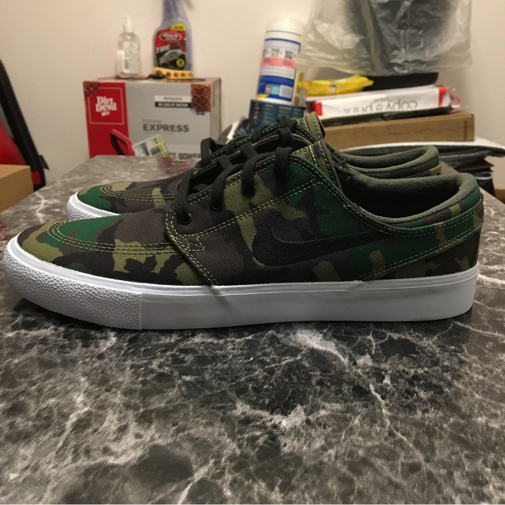 Nike SB camo